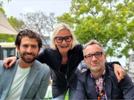 Cannes 2024. Hedi Grager mit Swen Temmel und Joe Rabl. © Reinhard A. Sudy